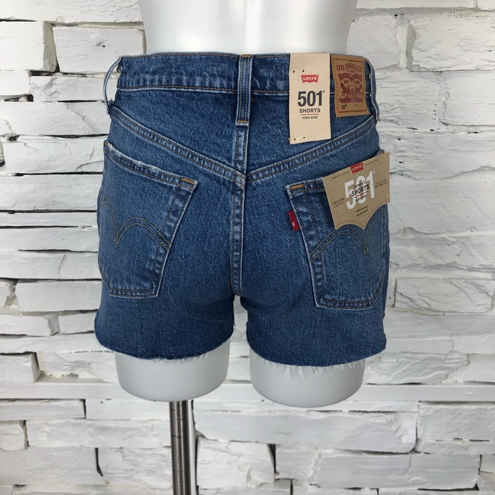 Levi’s NWT 501 High Rise Button Fly Denim Shorts - Picture 3 of 7